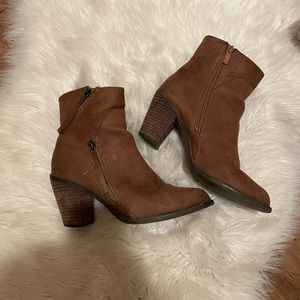 Rebels Brown Suede Booties